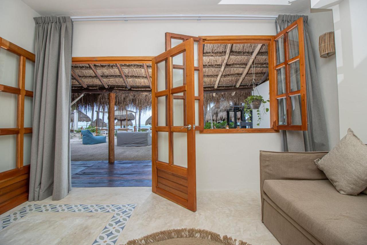 Amaite Beach Hotel Isla Holbox Ngoại thất bức ảnh A room at the hotel