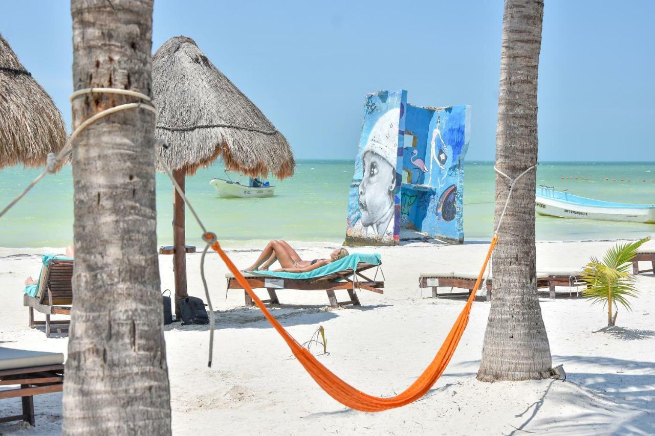 Amaite Beach Hotel Isla Holbox Ngoại thất bức ảnh Hammock on beach